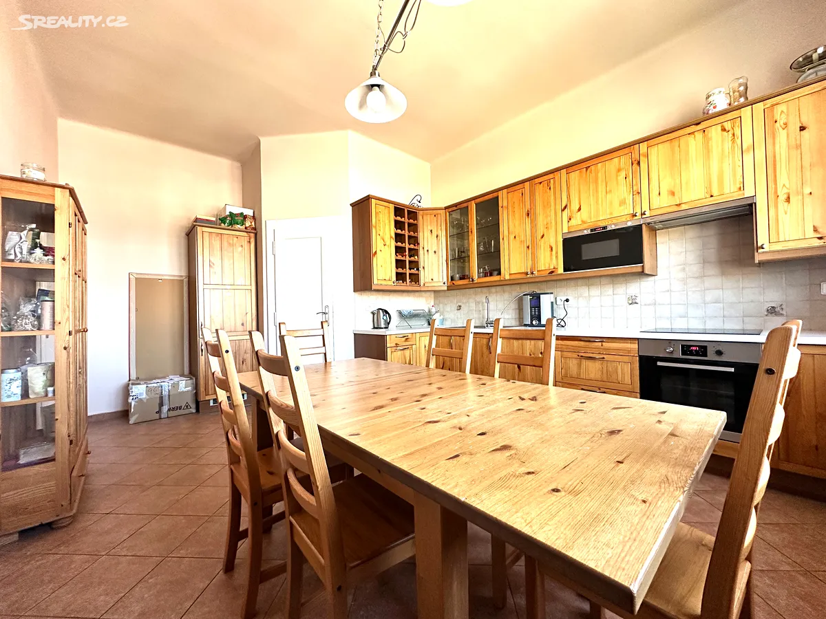 Pronájem bytu 4+1 134 m² – pohled 3