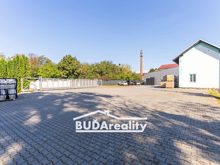 Prodej komerčního prostoru, 1 100 m² (23 z 24)