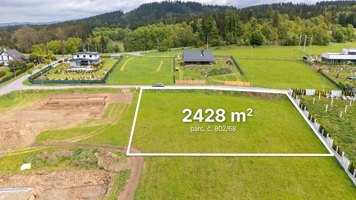 Prodej stavebního pozemku 2428 m²