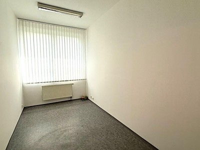 Pronájem kanceláře 14 m² — photo 3