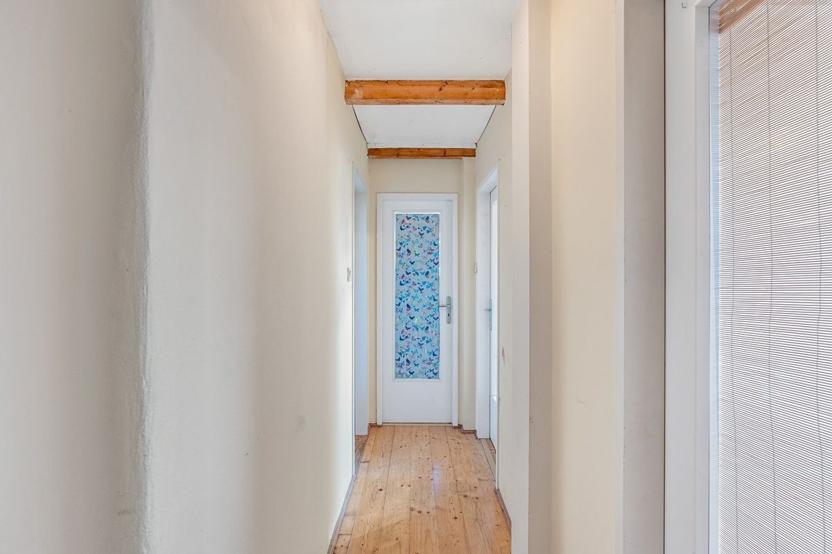 Prodej rodinného domu 205 m², pozemek 574 m² – fotografie 4