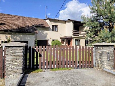 Prodej  rodinného domu 385 m², pozemek 964 m²