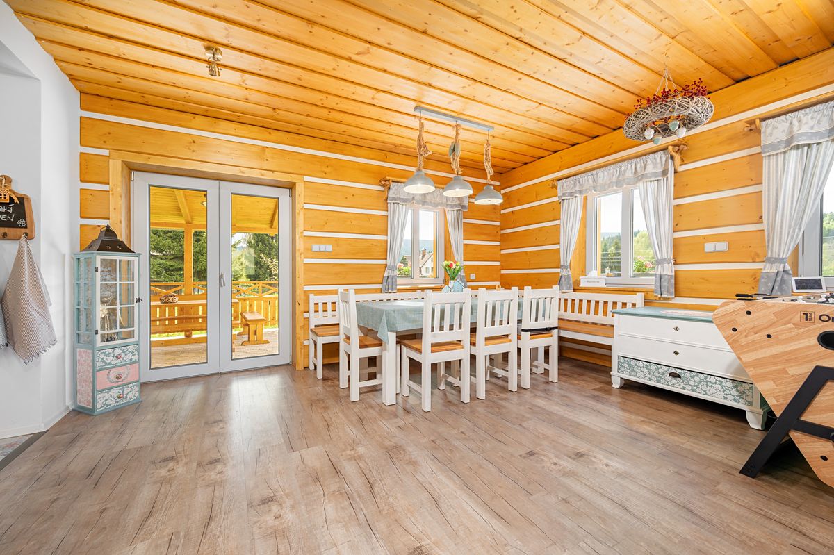 Prodej rodinného domu 152 m², pozemek 901 m² – fotografie 2