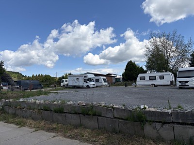 Pronájem garážového stání 30 m²