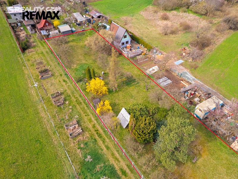Prodej  stavebního pozemku 2 410 m²
