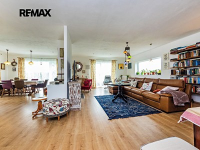 Prodej  rodinného domu 250 m², pozemek 1 469 m²