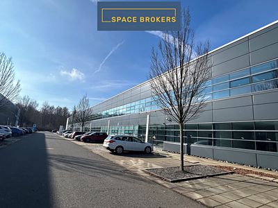 Pronájem skladového prostoru 8876 m²