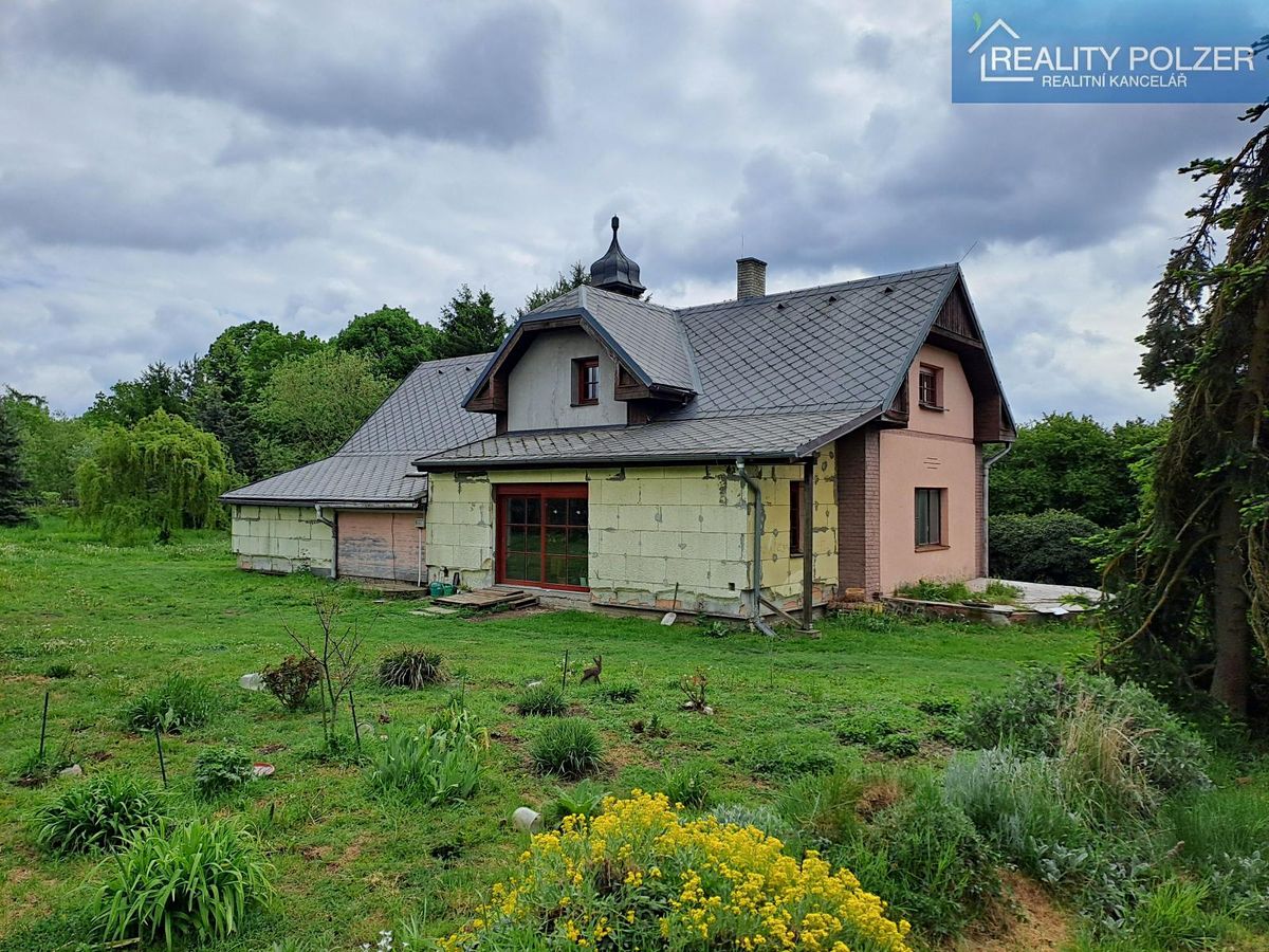 Prodej rodinného domu 280 m², pozemek 6838 m²