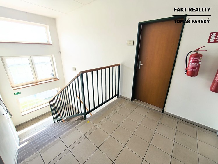 Pronájem komerčního prostoru, 22 m² (13 z 13)