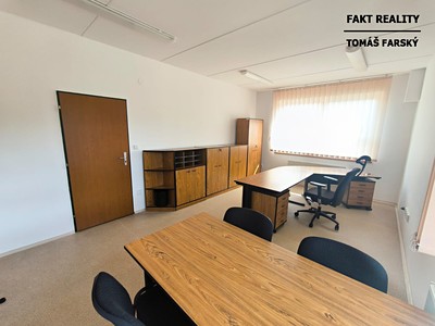 Pronájem komerčního prostoru, 22 m² (2 z 13)