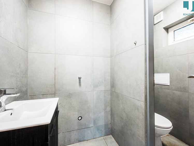 Prodej komerčního prostoru, 764 m² (7 z 11)