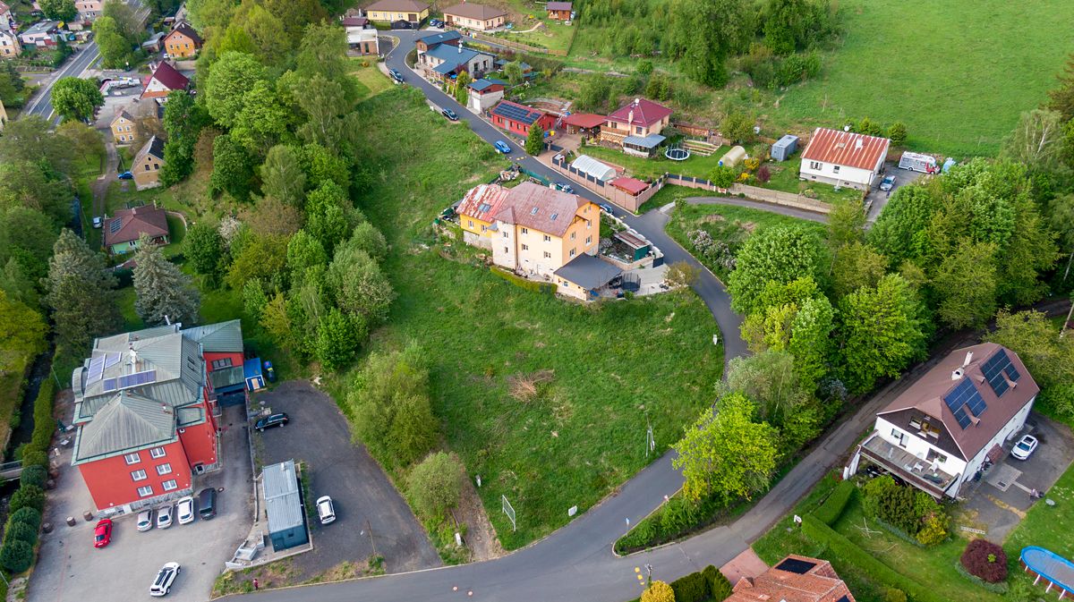 Prodej stavebního pozemku 851 m² – fotografie 3
