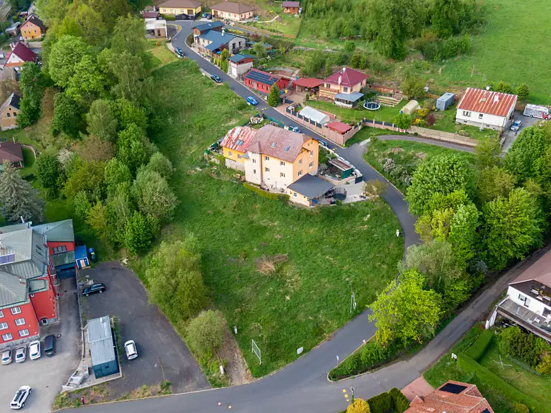 Prodej stavebního pozemku 851 m², Ostrov – náhled fotky 3