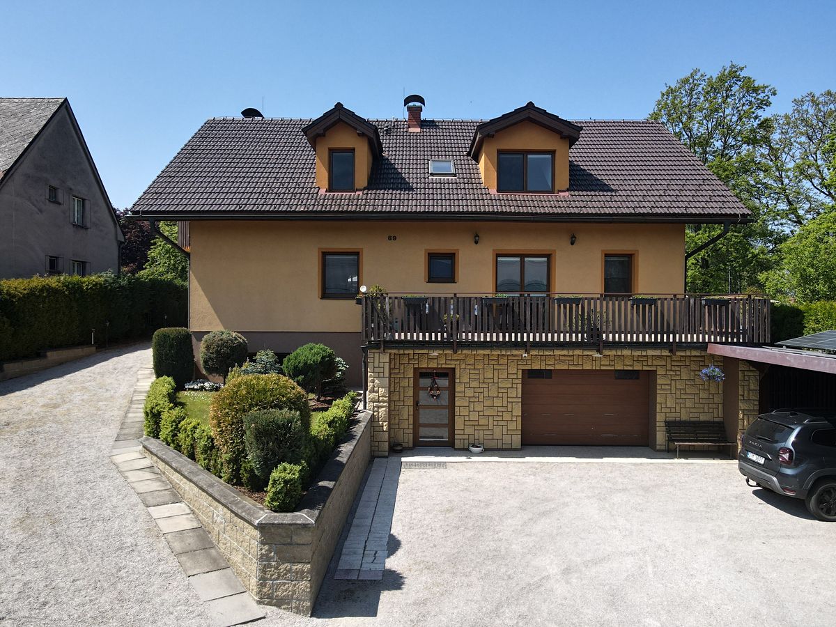 Prodej rodinného domu 425 m², pozemek 1449 m² – fotografie 3