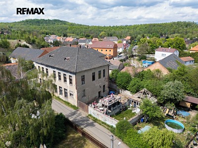 Prodej  rodinného domu 557 m², pozemek 637 m²