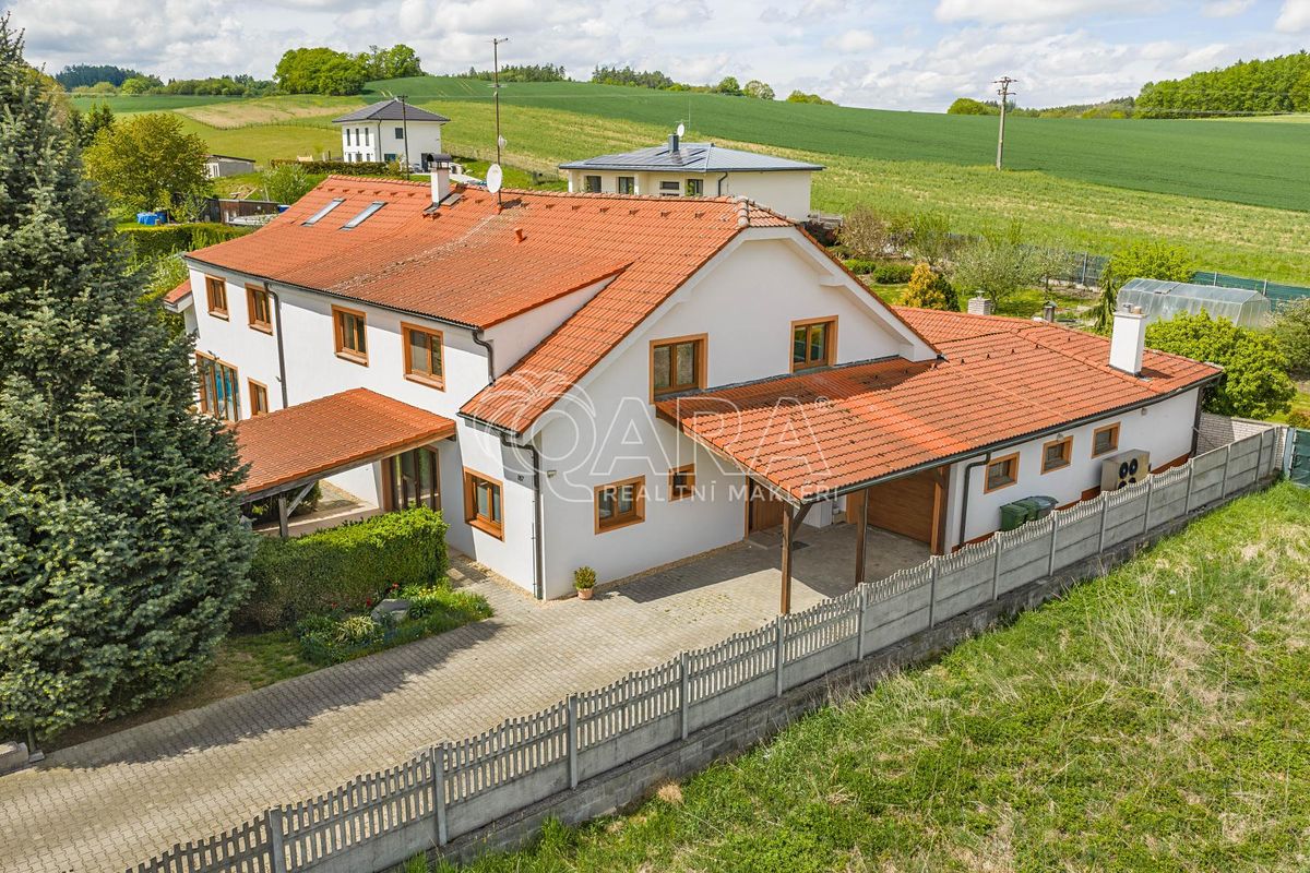 Prodej rodinného domu 362 m², pozemek 1568 m²