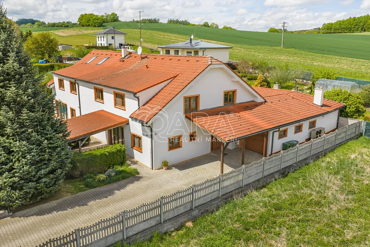 Prodej rodinného domu 362 m², pozemek 1568 m²