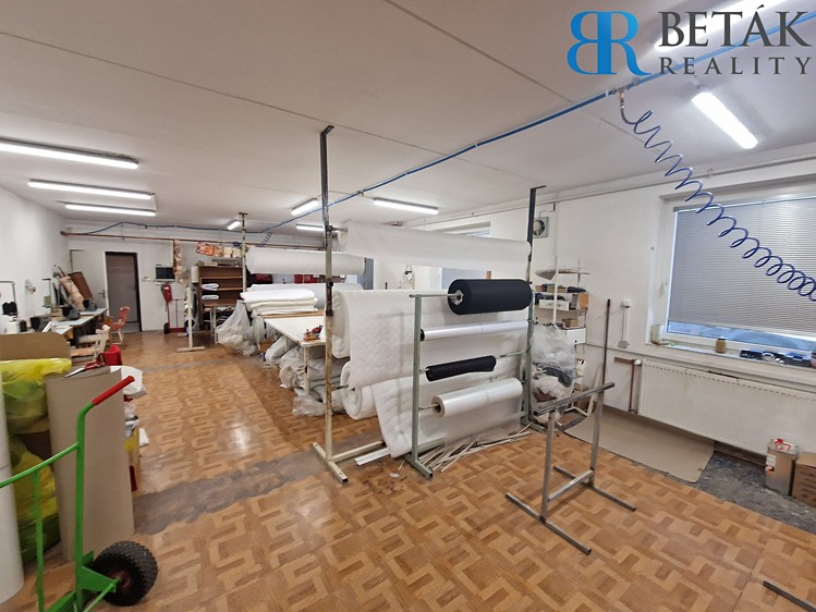 Комерційне приміщення на продаж, 1 200 м² (9 з 23)