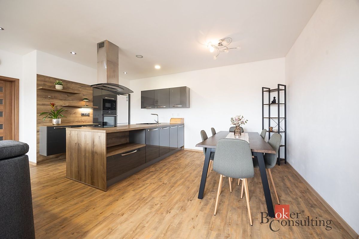 Prodej bytu 4+kk 108 m²