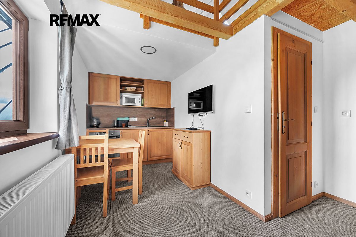 Prodej bytu 1+kk 37 m² (Podkrovní)
