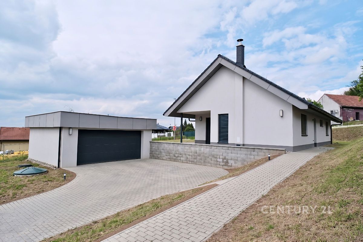 Prodej rodinného domu 132 m², pozemek 814 m² – fotografie 3