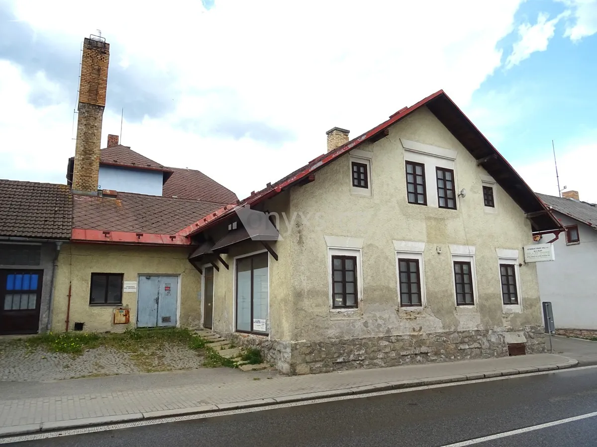 Prodej výrobní haly, prostoru 1200 m², Budějovická