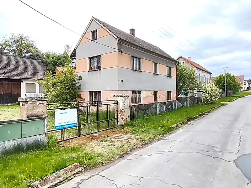 Prodej rodinného domu 110 m², pozemek 1274 m², Chorušice – náhled fotky 1