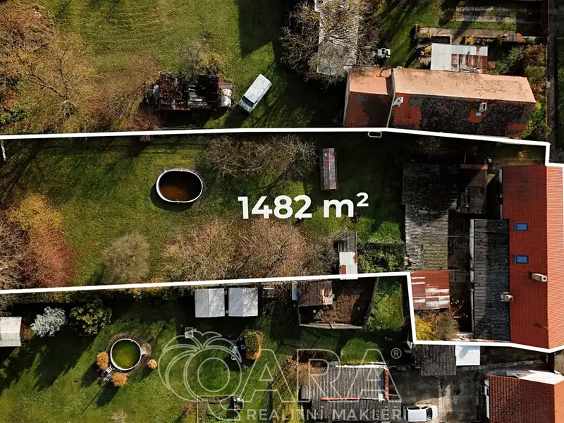 Prodej rodinného domu 300 m², pozemek 1482 m², Milovice – náhled fotky 3