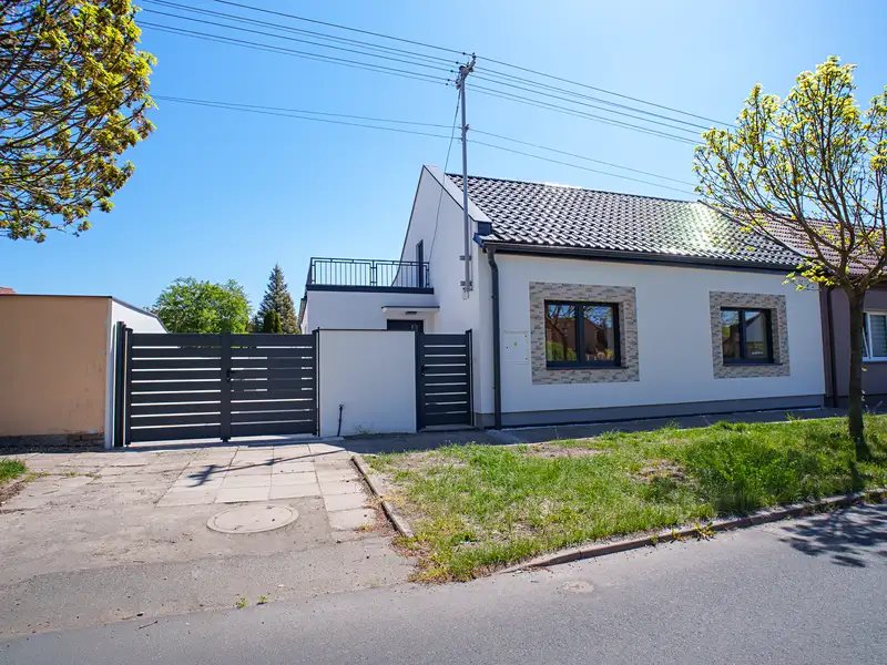 Prodej rodinného domu 141 m², pozemek 396 m², Kolín – náhled fotky 2