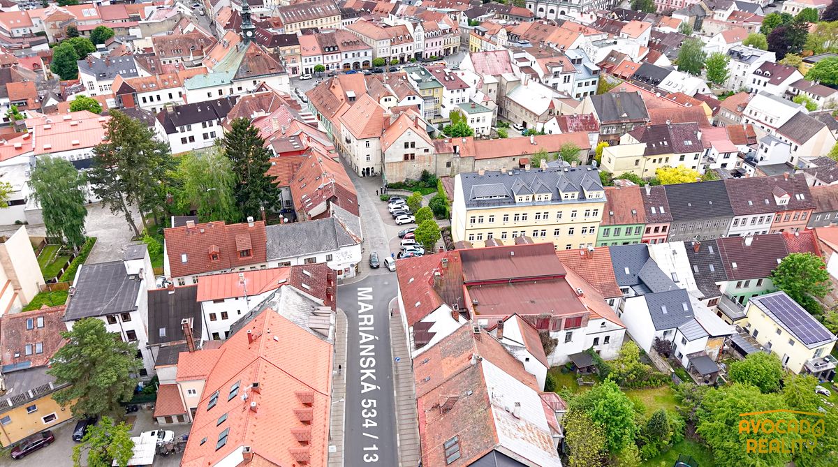 Prodej rodinného domu 249 m², pozemek 481 m² – fotografie 2