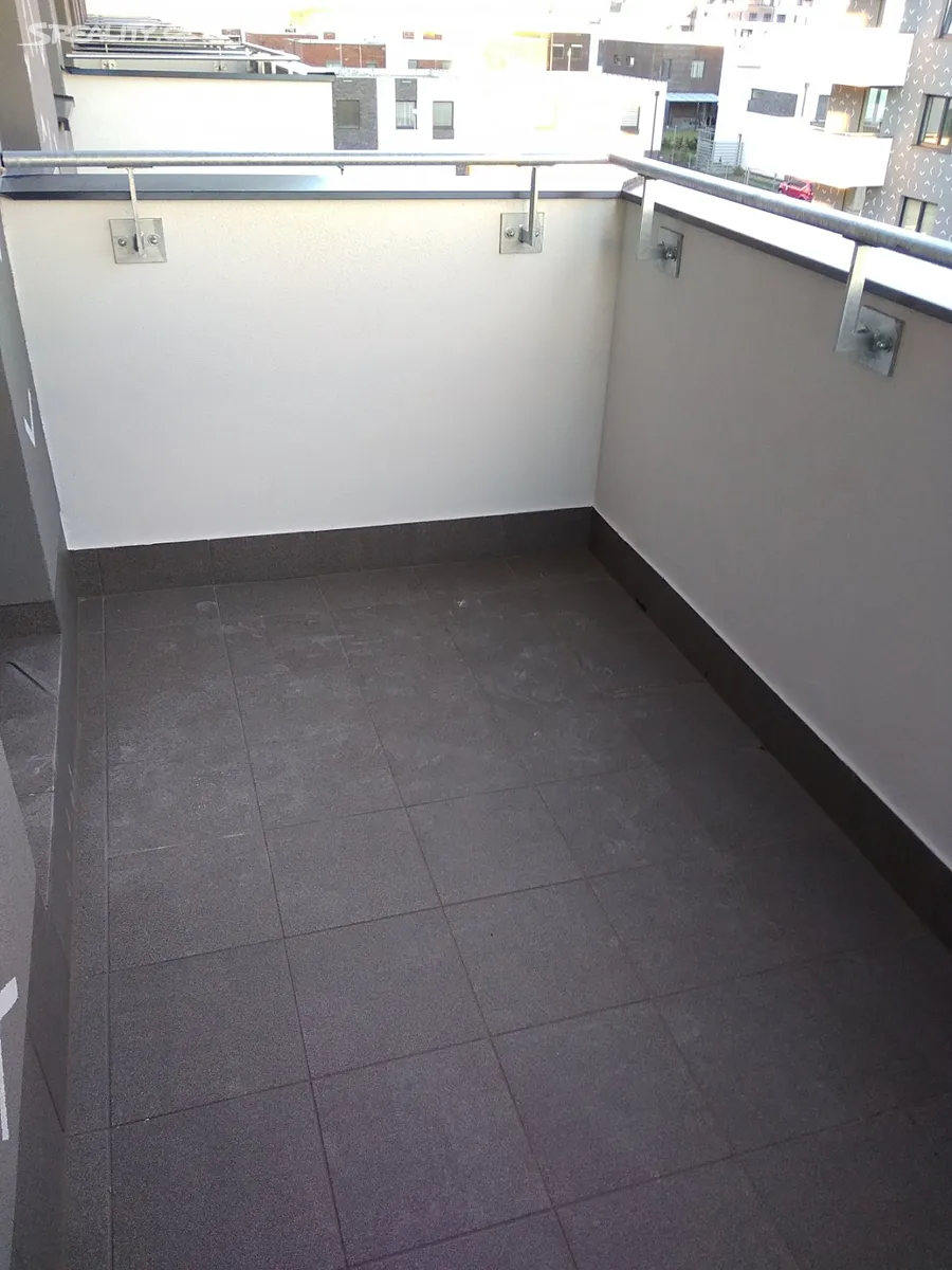 Pronájem bytu 2+kk 55 m² – pohled 6
