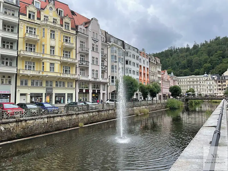 Pronájem obchodního prostoru 131 m², Karlovy Vary – náhled fotky 1