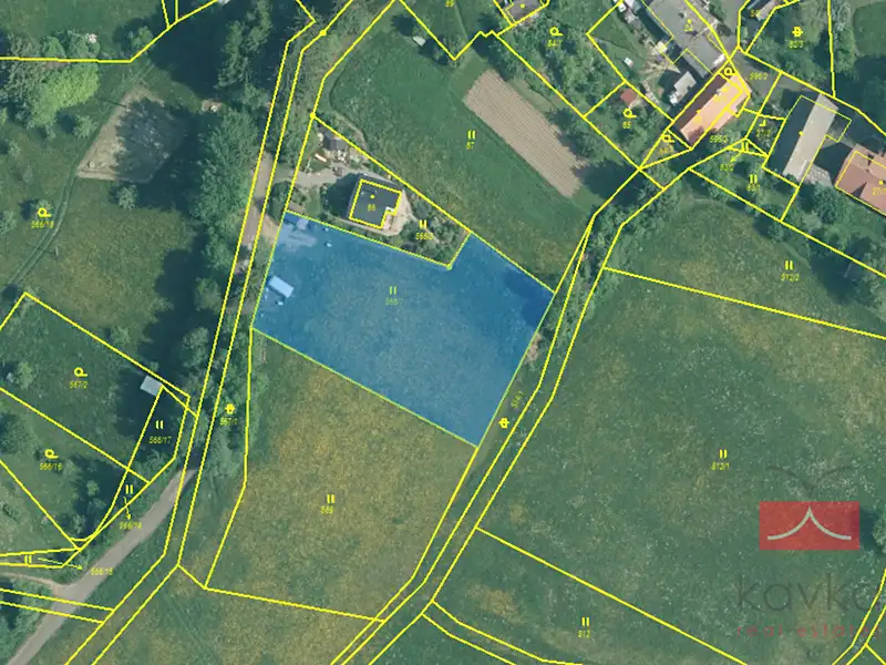Prodej stavebního pozemku 2210 m², Velhartice – náhled fotky 1