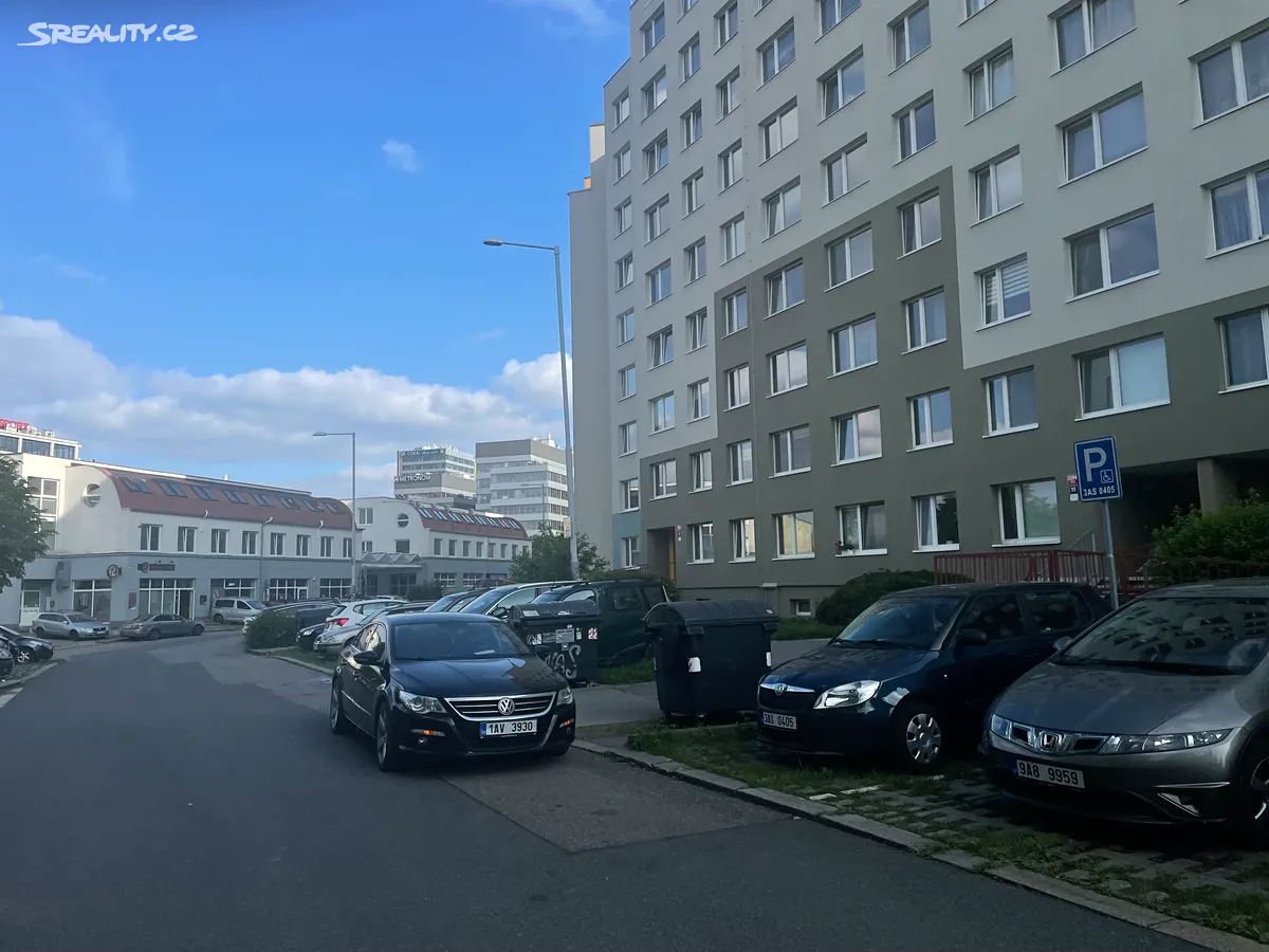 Pronájem bytu 3+1 80 m², Praha