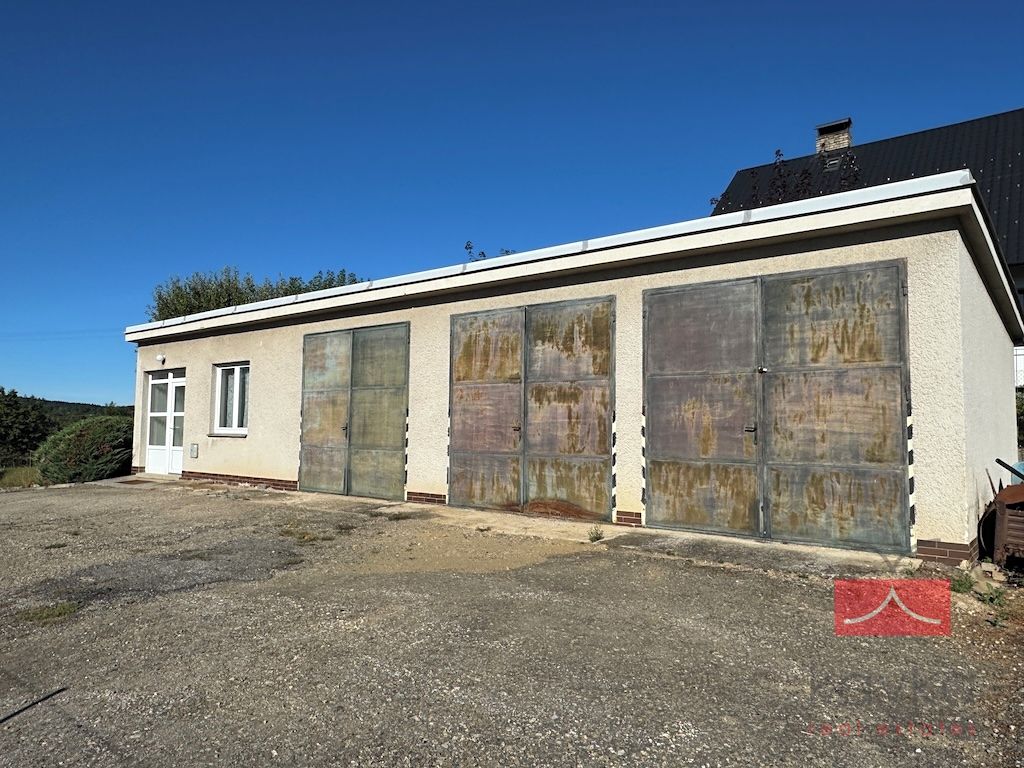 Prodej komerční nemovitosti 90 m² – fotografie 3