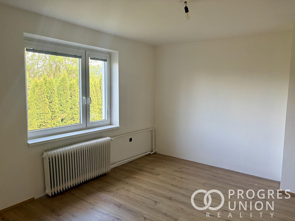Prodej rodinného domu 205 m², pozemek 596 m² – fotografie 5