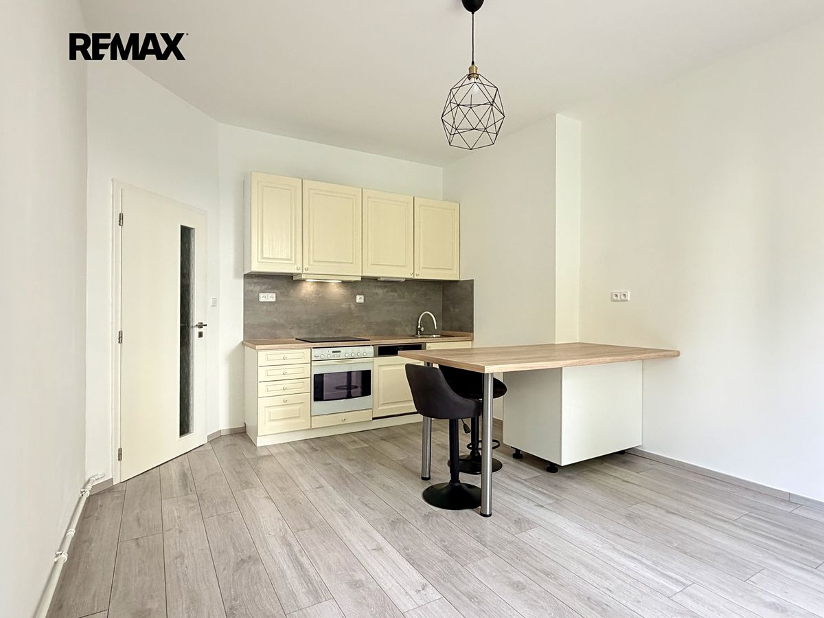 Pronájem bytu 2+kk 45 m²