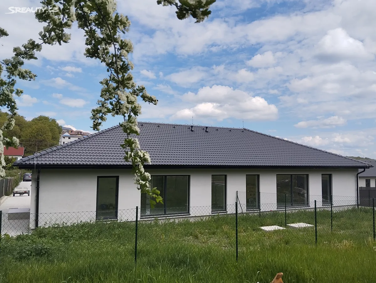 Prodej rodinného domu 98 m², pozemek 400 m² – pohled 2