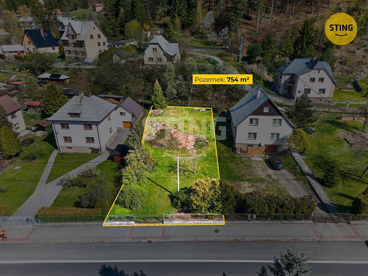 Prodej stavebního pozemku 754 m² – fotografie 2