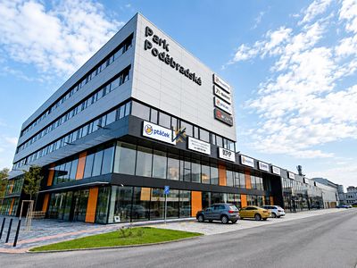 Pronájem kanceláře 216 m²