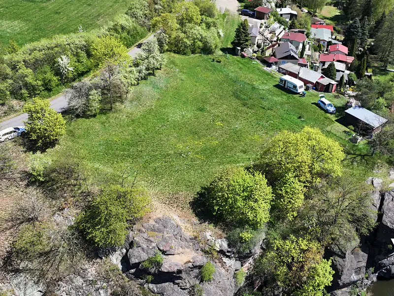 Prodej stavebního pozemku 1680 m², Klášterec nad Ohří – náhled fotky 1