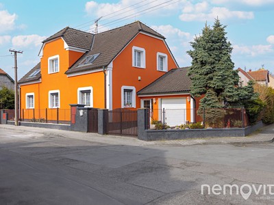 Prodej  rodinného domu 260 m², pozemek 666 m²