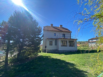 Prodej  rodinného domu 197 m², pozemek 1 267 m² — photo 2