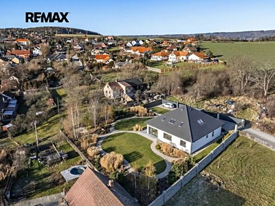 Prodej  stavebního pozemku 2 230 m²