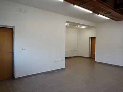 Pronájem kanceláře 180 m² — photo 4