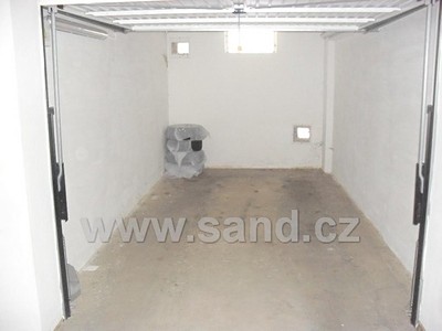 Pronájem garáže 15 m² — photo 3