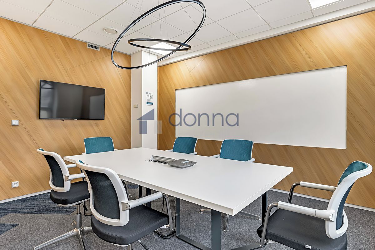 Pronájem kanceláře 635 m² – fotografie 5