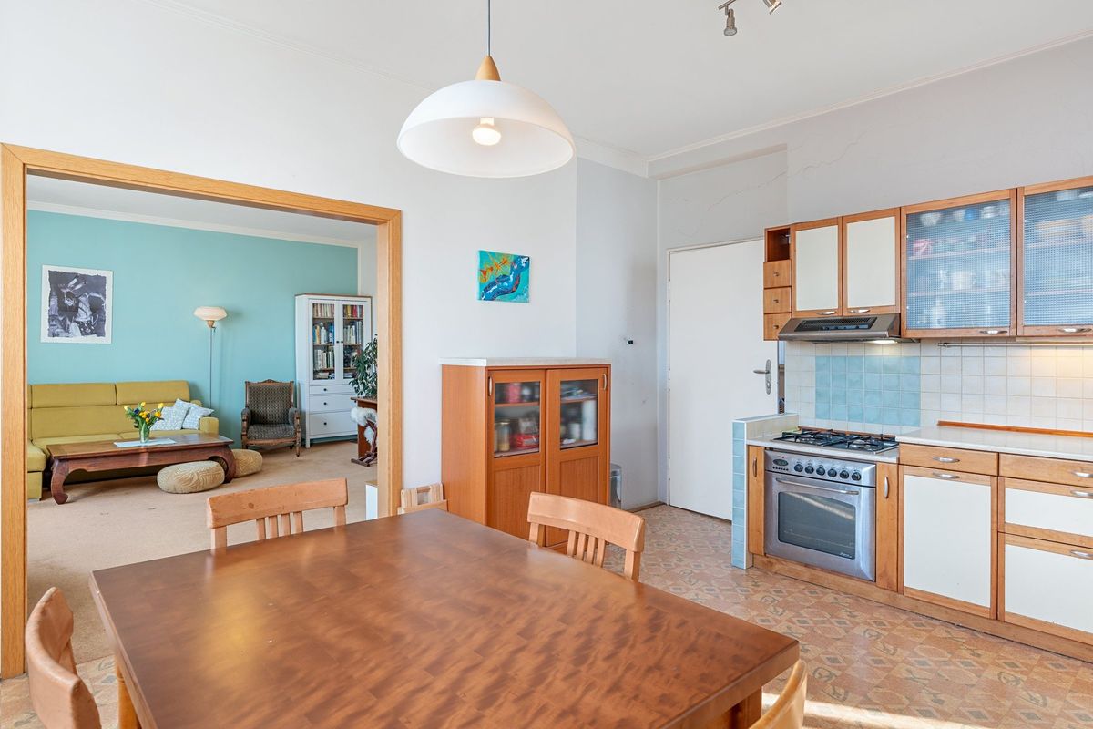 Prodej rodinného domu 205 m², pozemek 574 m² – fotografie 3