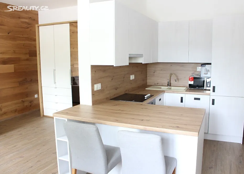 Pronájem bytu 2+kk 48 m², Jarošovská