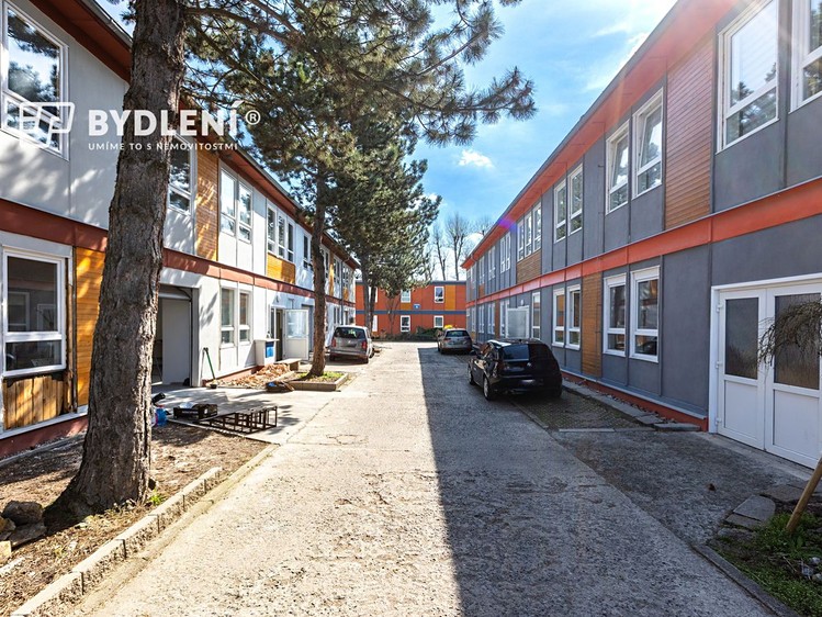 Pronájem komerčního prostoru, 2 109 m² (3 z 30)